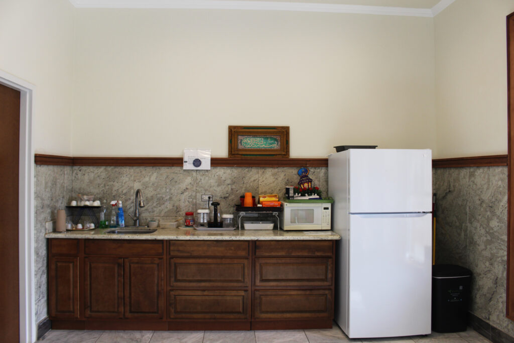 5-entrance-common-area-kitchen-1024x683